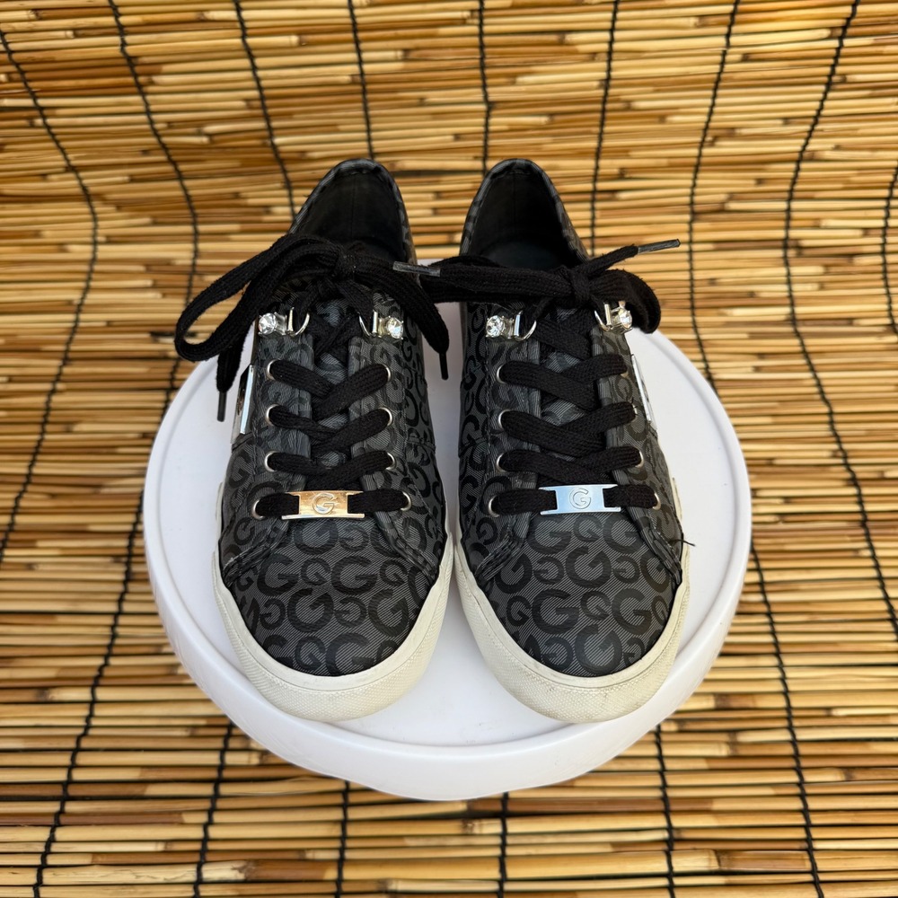G by Guess Bayley Womens Black Grey Logo Print Low Top Sneakers Sz 7.5 GGBAYLEY